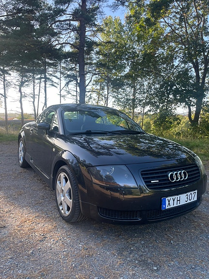 Audi TT 2 of 7