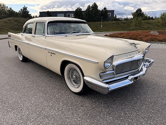 Chrysler New Yorker 7 of 16