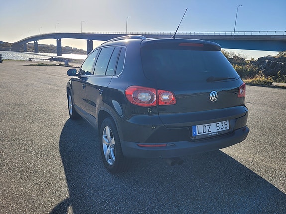 Volkswagen Tiguan 3 of 11