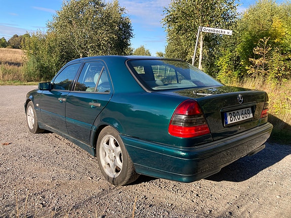 Mercedes-Benz C280 5 of 11