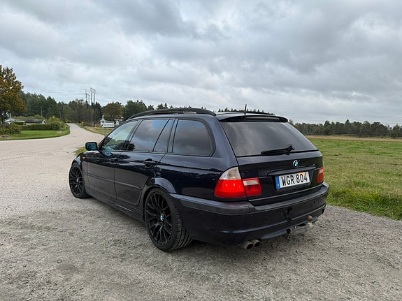 BMW 330i 19 of 19