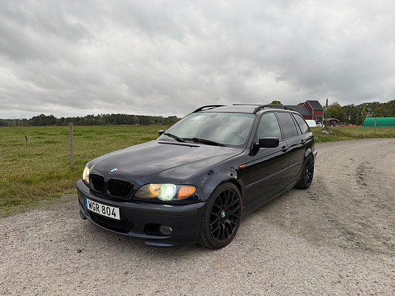 BMW 330i 18 of 19