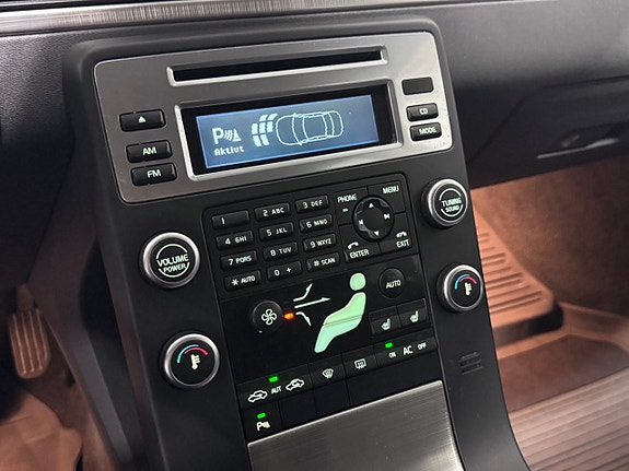 Volvo V70 19 of 24