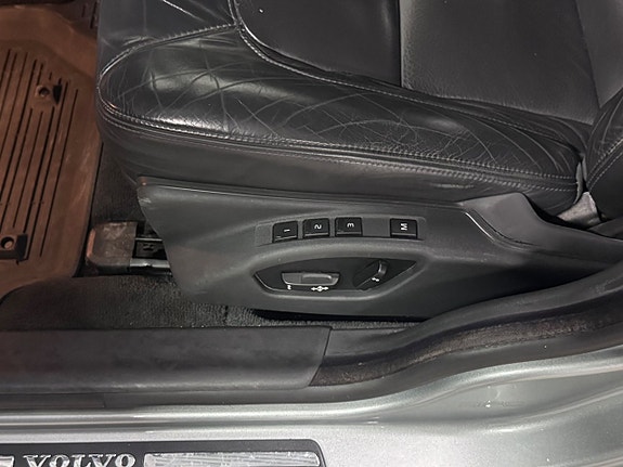 Volvo V70 10 of 24