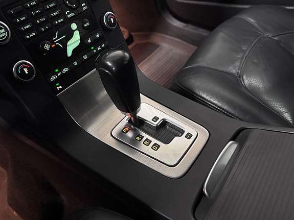 Volvo V70 18 of 24