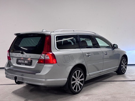 Volvo V70 4 of 24