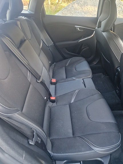 Volvo V40 9 of 12