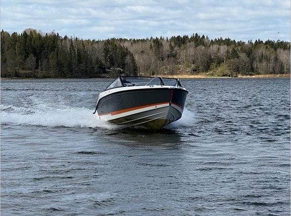 Uttern D59 Premium Edition m. Mercury 150hp och massa tillbehör 6 of 14