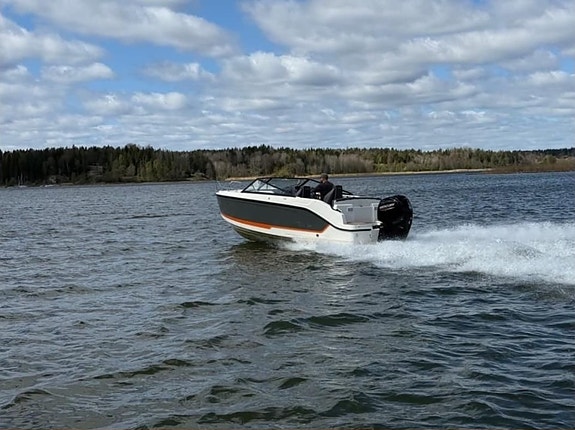 Uttern D59 Premium Edition m. Mercury 150hp och massa tillbehör 5 of 14