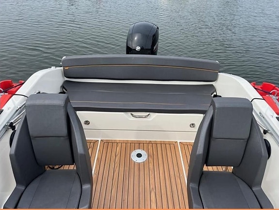 Uttern D59 Premium Edition m. Mercury 150hp och massa tillbehör 9 of 14