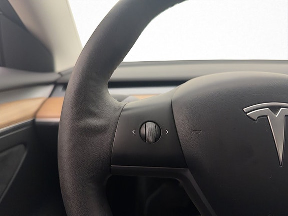 Tesla Model 3 19 of 30