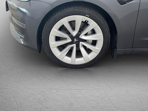 Tesla Model 3 29 of 30