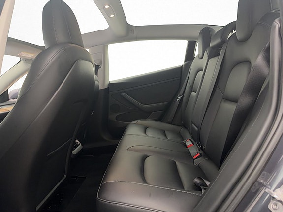 Tesla Model 3 13 of 30