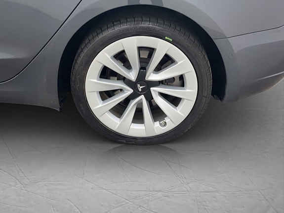 Tesla Model 3 30 of 30