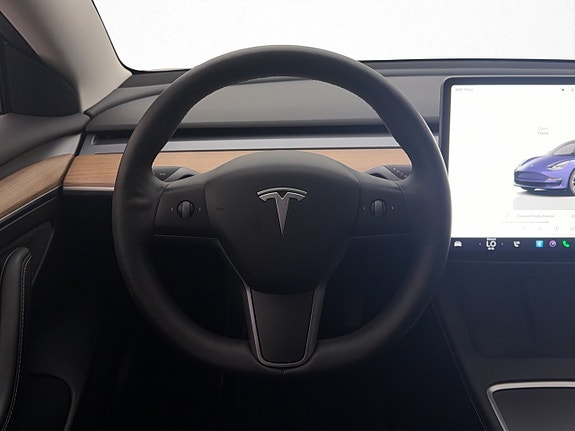 Tesla Model 3 15 of 30