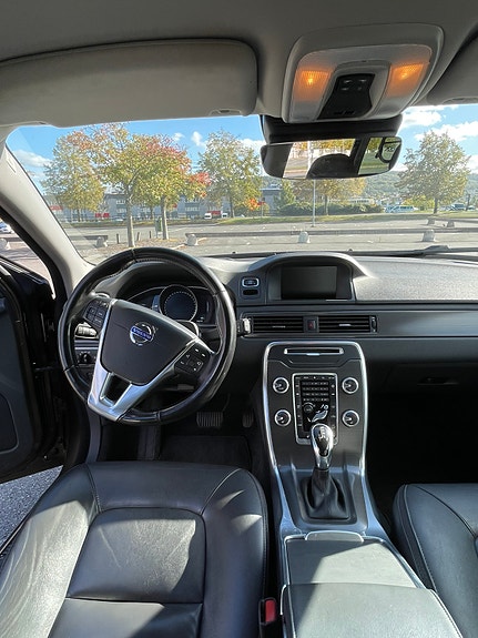 Volvo XC70 7 of 10