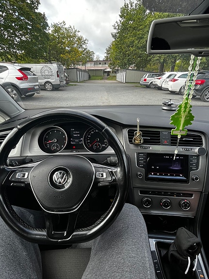 Volkswagen Golf VII 3 of 11