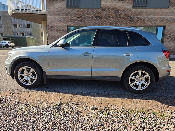 Audi Q5 4 of 23