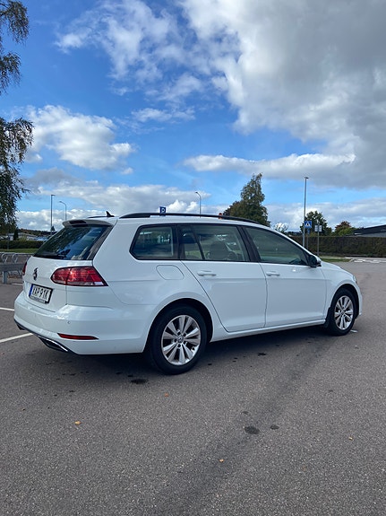 Volkswagen Golf VII 2 of 11