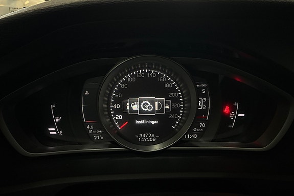 Volvo V40 17 of 30