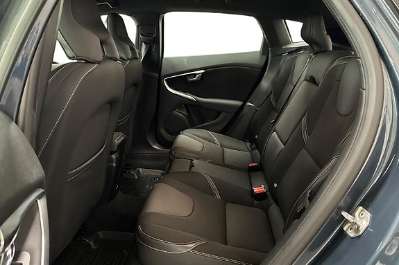Volvo V40 14 of 30