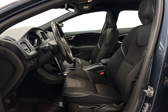 Volvo V40 13 of 30