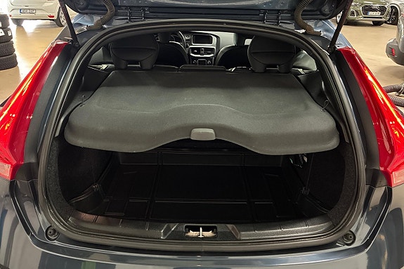 Volvo V40 10 of 30
