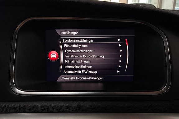 Volvo V40 20 of 30