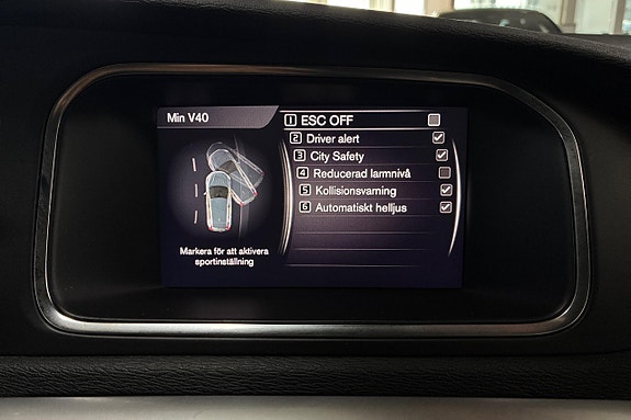 Volvo V40 21 of 30