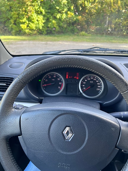 Renault Clio 4 of 13