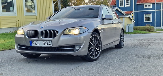 BMW 525d 2 of 15