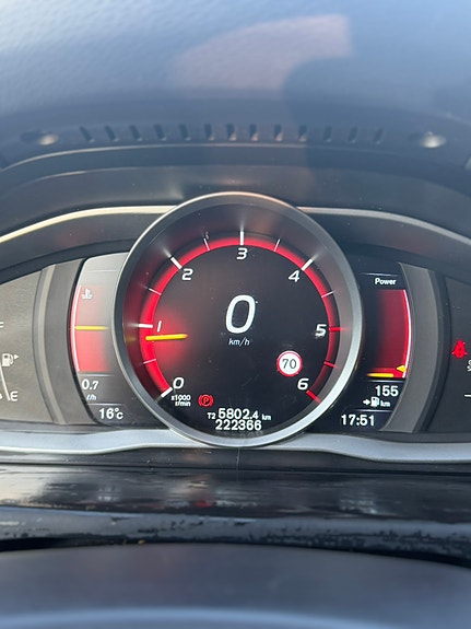Volvo V70 9 of 11