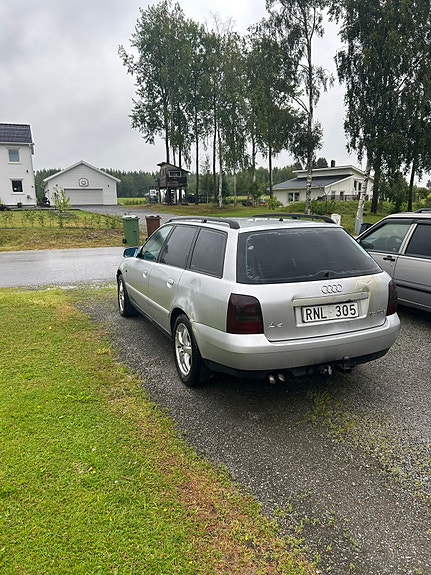 Audi A4 3 of 11