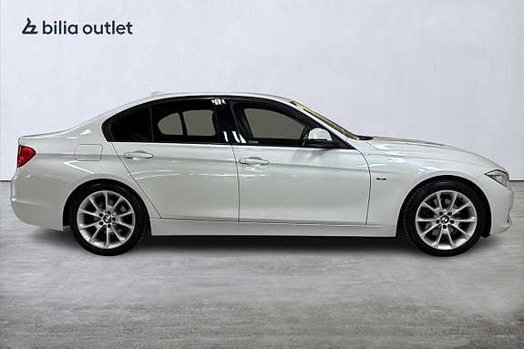 BMW 328i 5 of 27