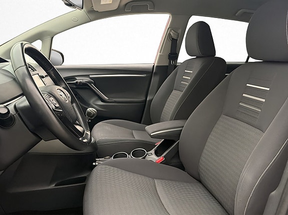 Toyota Verso 11 of 30