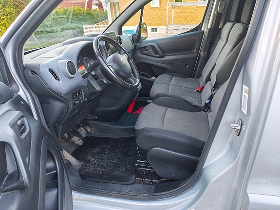 Peugeot Partner 3 of 5