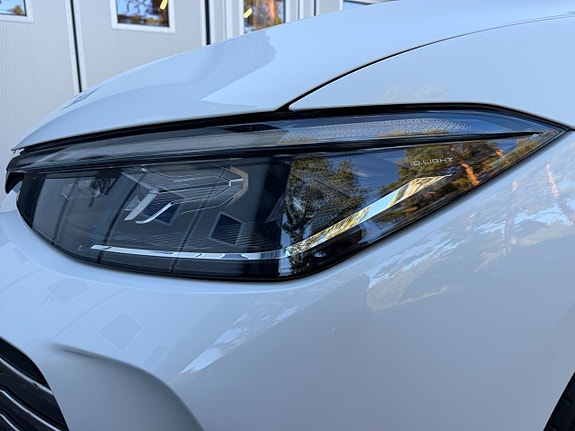 Volkswagen Passat 8 of 30