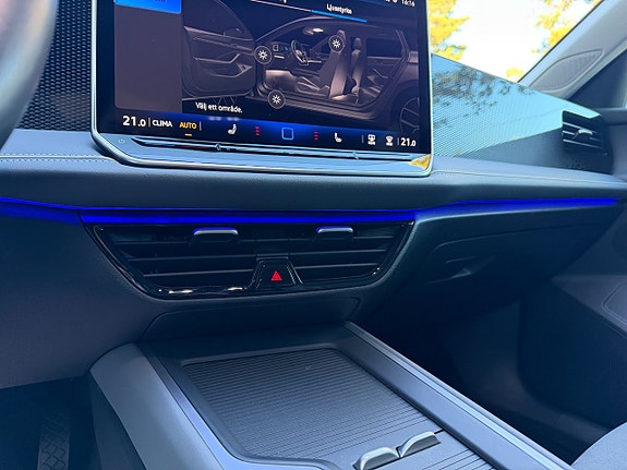 Volkswagen Passat 22 of 30