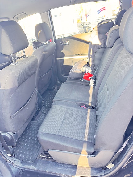 Toyota Corolla Verso 3 of 9