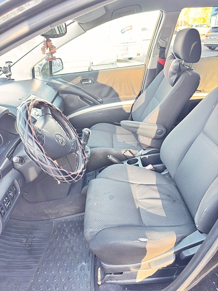 Toyota Corolla Verso 4 of 9