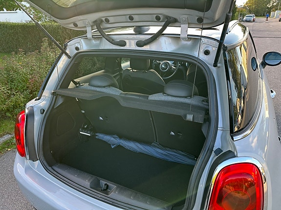 MINI Cooper 11 of 11