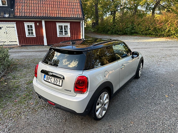MINI Cooper 2 of 11