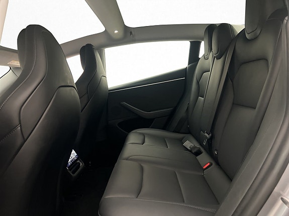 Tesla Model 3 29 of 30