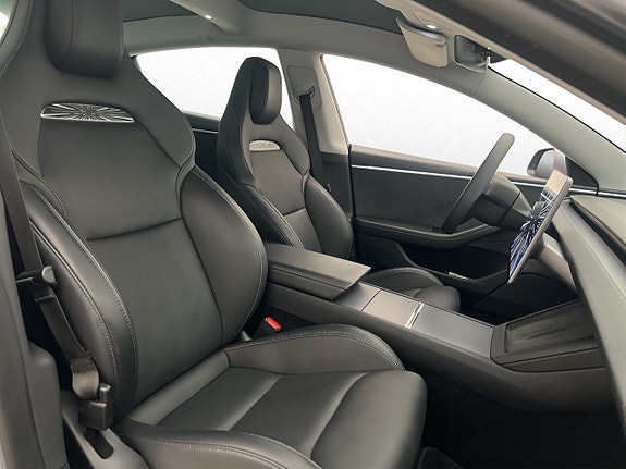 Tesla Model 3 27 of 30