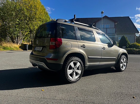 Skoda Yeti Outdoor 2 of 6
