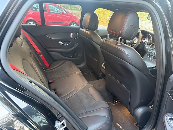 Mercedes-Benz C450 5 of 5