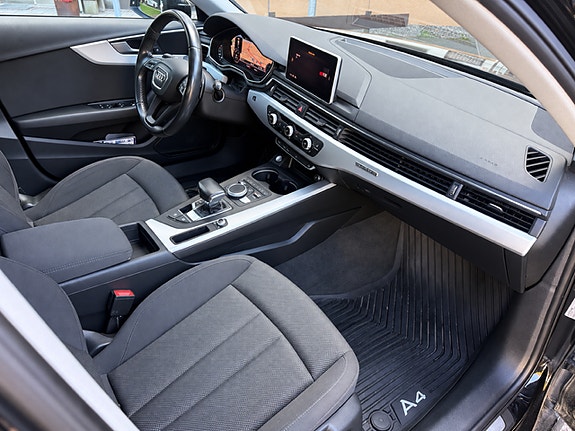 Audi A4 6 of 15