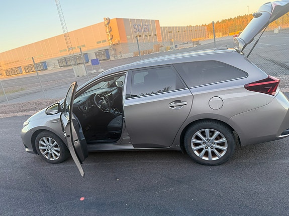 Toyota Auris 8 of 10