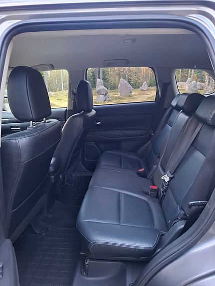 Mitsubishi Outlander 16 of 19