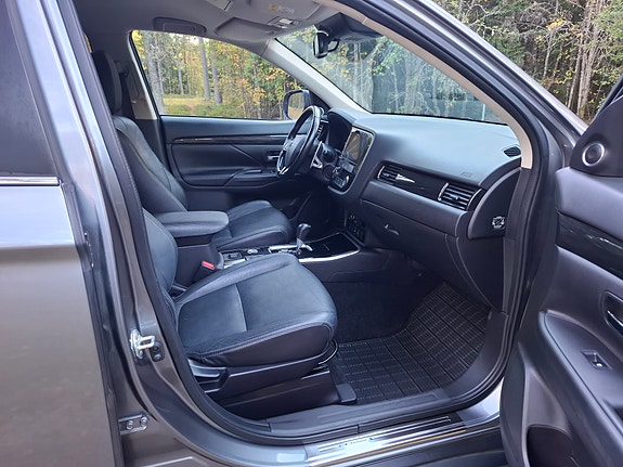 Mitsubishi Outlander 17 of 19